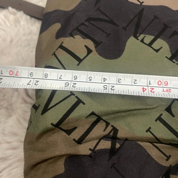 Valentino Garavani VLTN Camouflage-print Holdall Bag - Picture 12 of 12